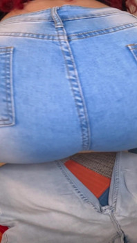 Seluar jeans berambut merah lap pov kentut - menggesel pada batang awak