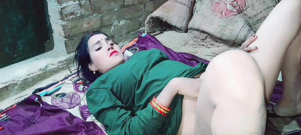 Renudbf: Первый секс красивой горячей девушки с мужем-сводной сестрой