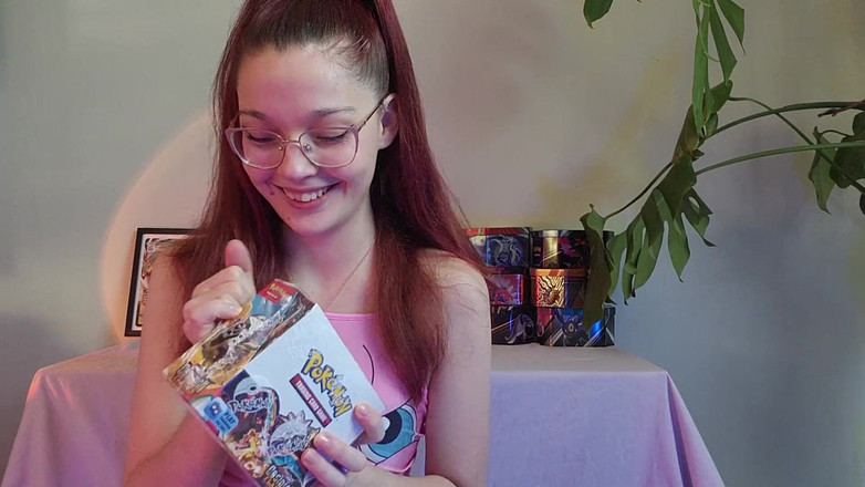 petitesubkitten: Nová karta Obsidian Flames Full Booster Box vytáhne