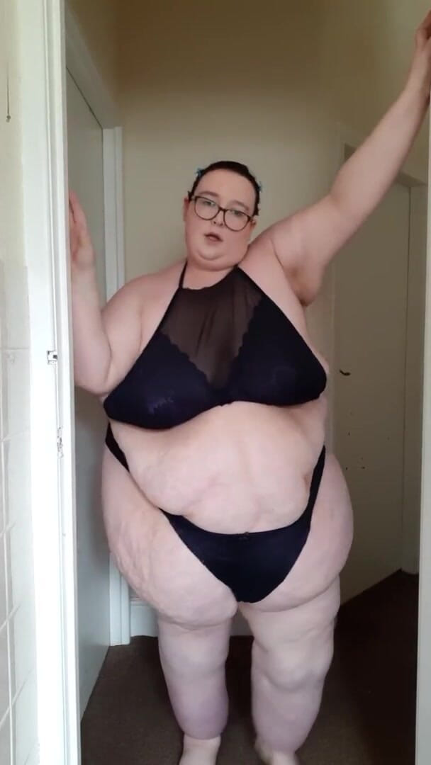 SSBBWLadyBrads: Sexy lingerie on this cute body