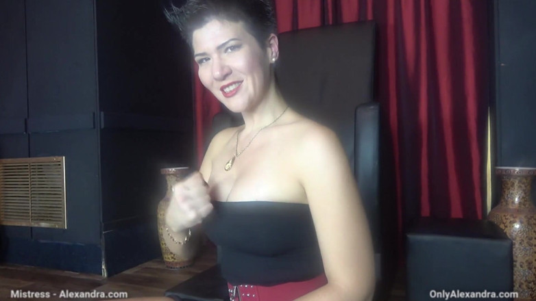 Mistress Alexandra: Empujaré tus límites hasta que me saifiquen