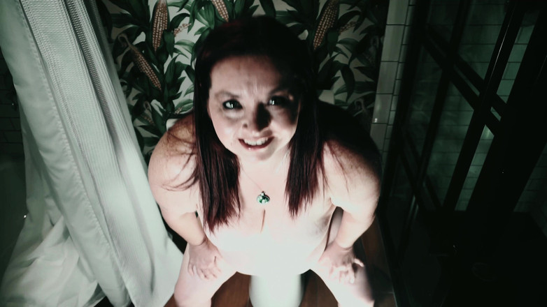 SexyNEBBW: 性感的胖美女肛交训练12个三个插头