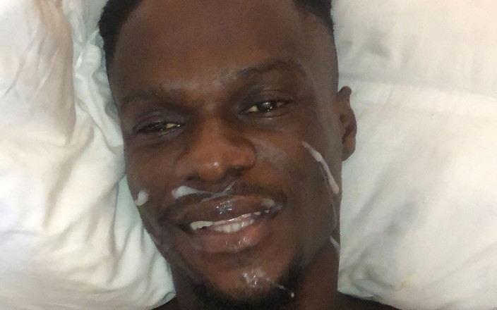 Blackkish20: Cumming Hot on Mah Face After a Romantic Session