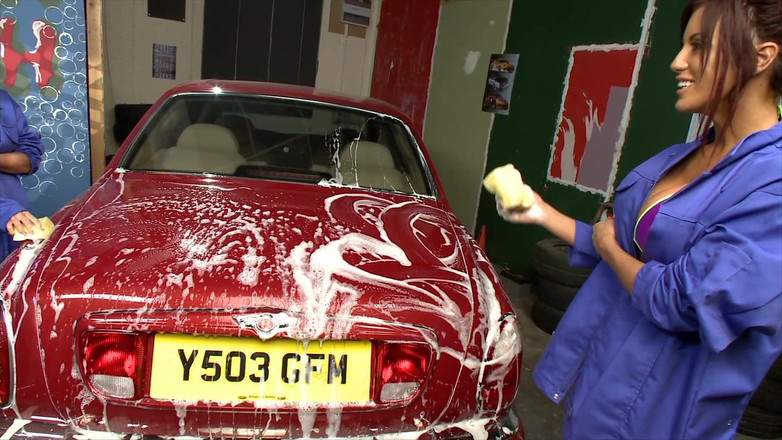 Pervy Studio: Laver Bentley finit en sexe lesbien