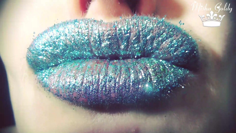 Goddess Misha Goldy: Blue glittery lips smelling &amp; worship