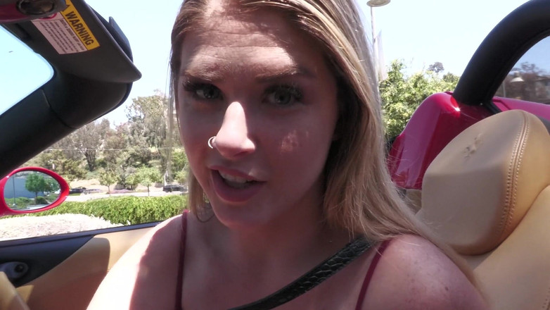 Asja Ent: Blondinen mit dickem hintern