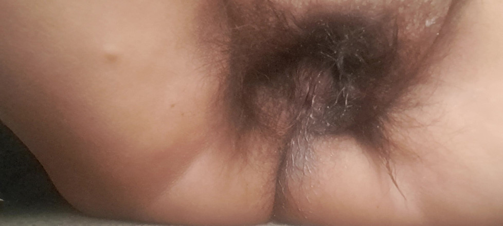 Mommy big hairy pussy: Vagina MILF matang untuk melancap