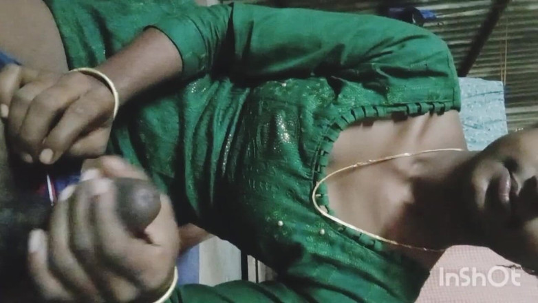 AmpleOunce283: Water kwam uit de hand van zwager's Penis Desi sexy...