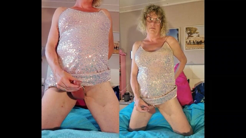 TSLillySophie: Transsexuala Lilly Sophie își fute curul cu vibrator și încearcă să pompeze și să...