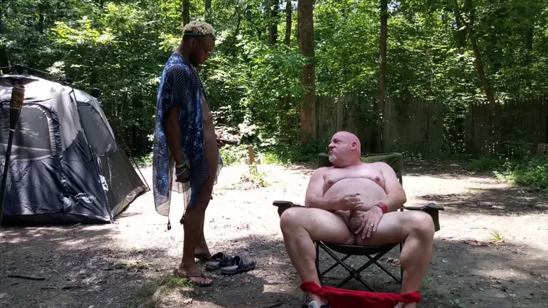 beardaddychub: キャッチ！！森の中でクマがけいれんするのをサプライズゲストに迎え、事態は急速にヒートアップします!!