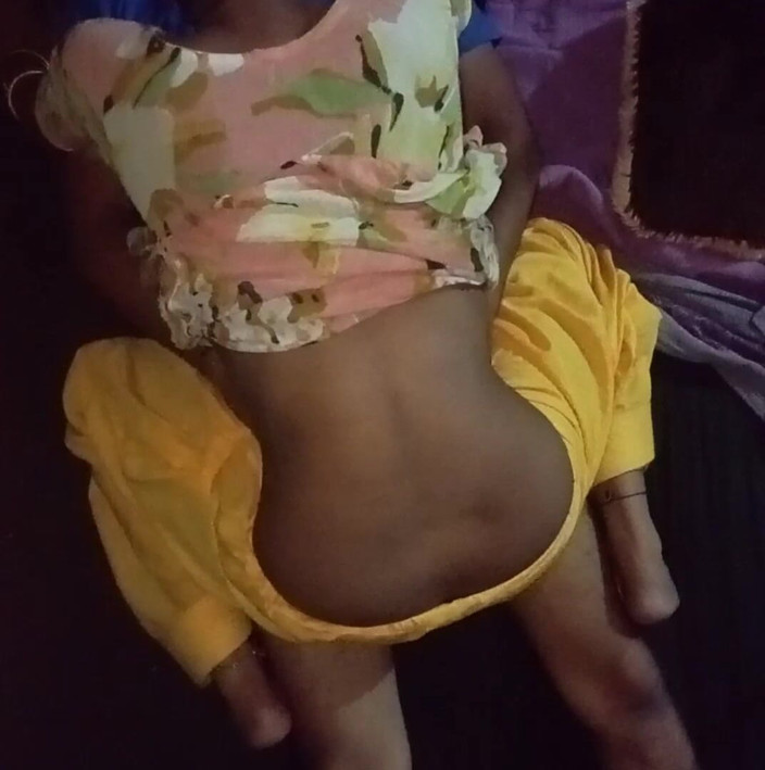 Busyboym: Vriendin thuis avondje uit met vriendje