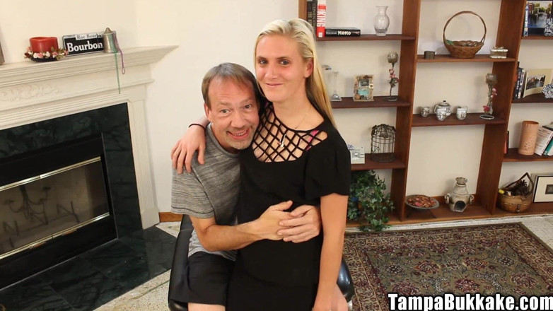 Tampa Bukkake: Грязная анальная трахнутая в бондаже гэнгбэнг-блондиночка с отвисшими сиськами, сперма в трах-дырках от буккаке ублюдков