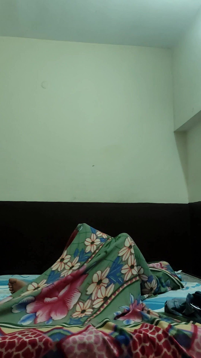 Hindiaudioadda1: Milenci si tajně užívají v ložnici