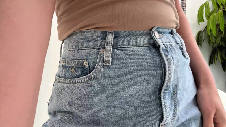 Emma Voyeur: Desperate Wetting Denim Shorts on the Terrace: Can't Hold It...