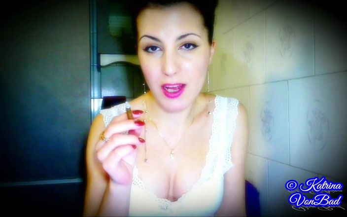 KatrinaVonBad: * Puro loco *