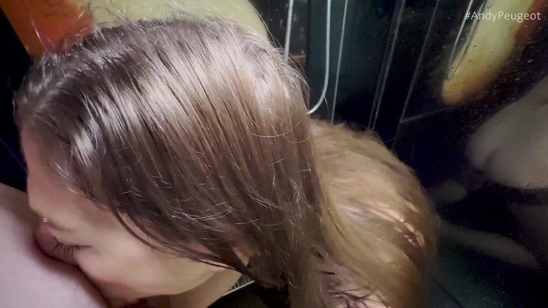 Andy Peugeot: Mamă sexy curvă la toaletă Alice Maze Smallow dimineața se...