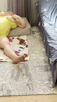 Lồn to và mẹ kế vú to tập 1