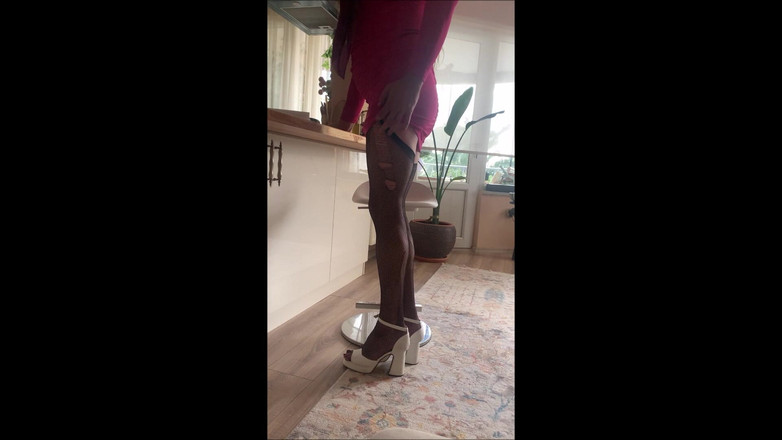 cd_aysemmm: Meine geile stiefschwester in netzstrümpfen und ein sehr kurzer rock