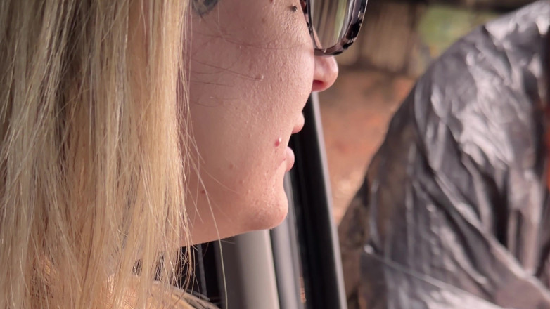 Couple dna: Cardboard Scavenger for Was Horny When She Saw Us
