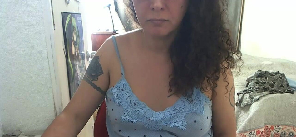 Nikki Montero: Minha nova webcam do pijama mostra nua!