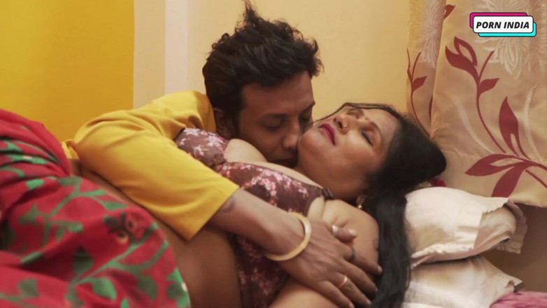 Porn India Studio: Horny Desi Stepaunty Wants to Fuck