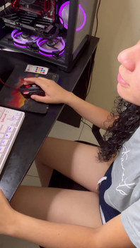 Fodendo a Melhor Amiga Gamer