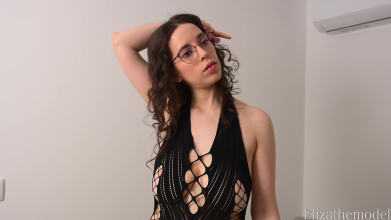 ElizaTheModel: Открытые отношения мачехи