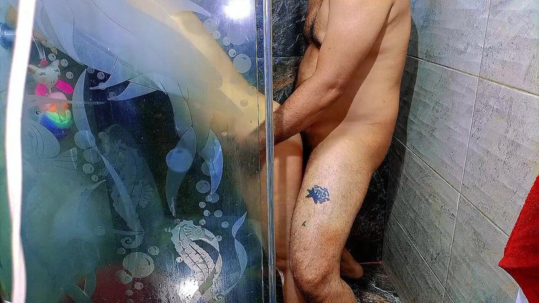 ADYgirls: Sotto La Doccia Con La Mia Figliastra