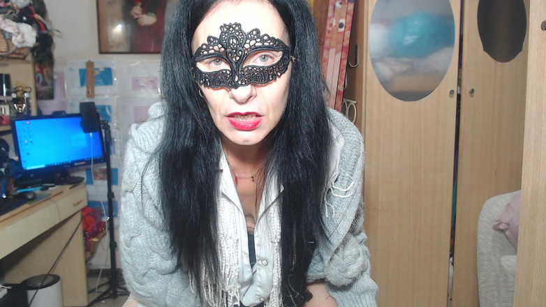 WEBREGINETTA2023: グレス教授はすべてのペンを彼女の膣に入れる