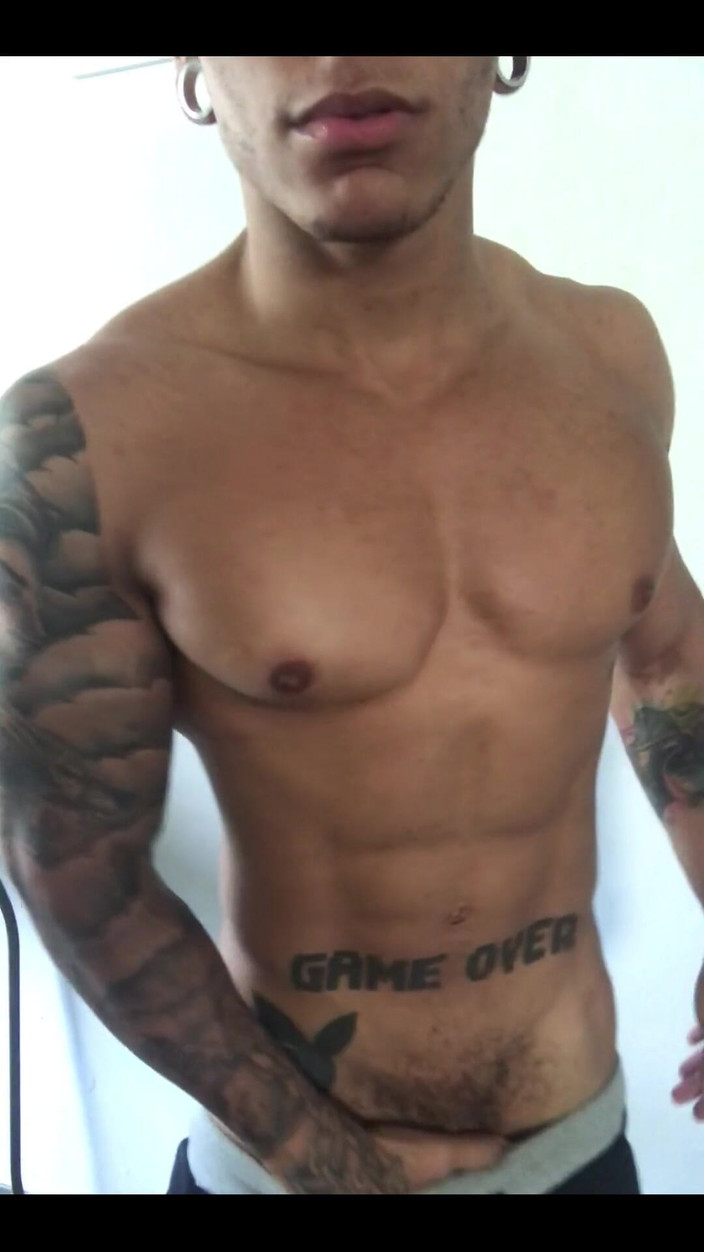 Exxtevao: Gay Over Musculs