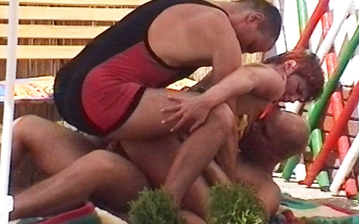 Goldwin pass: Matura se alege cu toate găurile distruse în aer liber