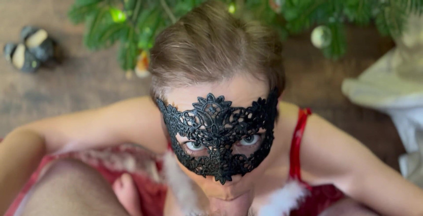 Queen-Lucy: Mrs Claus xx के रूप में इस लंड चुसाई के साथ त्योहारों के मौसम में थोड़ा थ्रोबैक