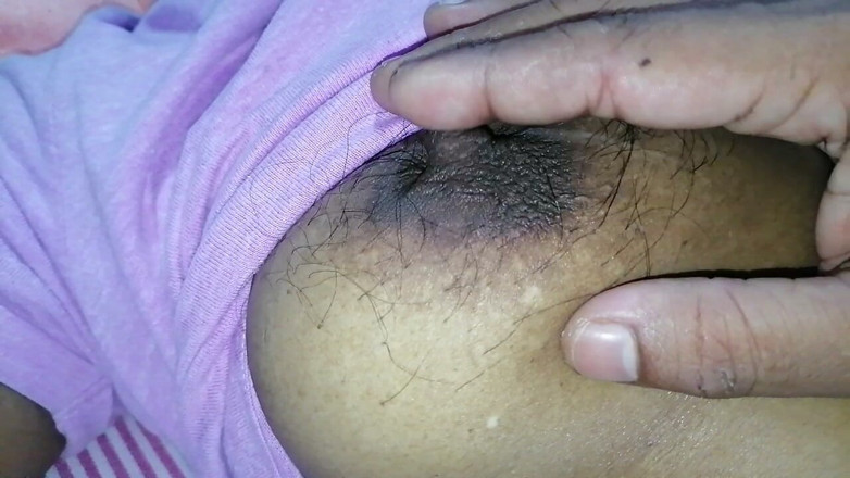 Sweety In Bed: Owłosione azjatyckie cycki Powolny pasek kompletny pokaz ciała przed jebanie