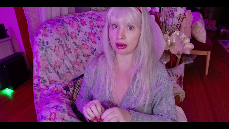 PaintedRose: Открываю атласные трусики