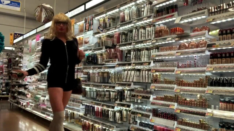 CindieLove: Public Sissy Slut, Gas Stations, Hotels, Motels, Outside CD