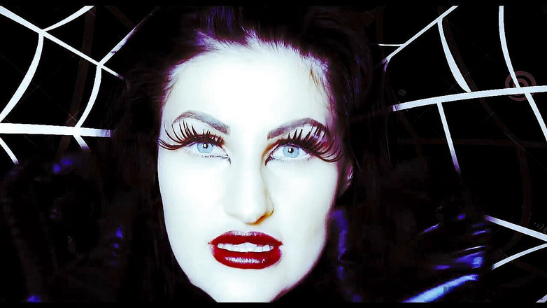 Lady Mesmeratrix Official: Kepergok lagi cobwebku...