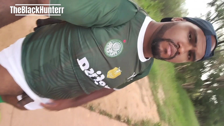 TheBlacKHunterr: per strada in vestiti dopo la partita