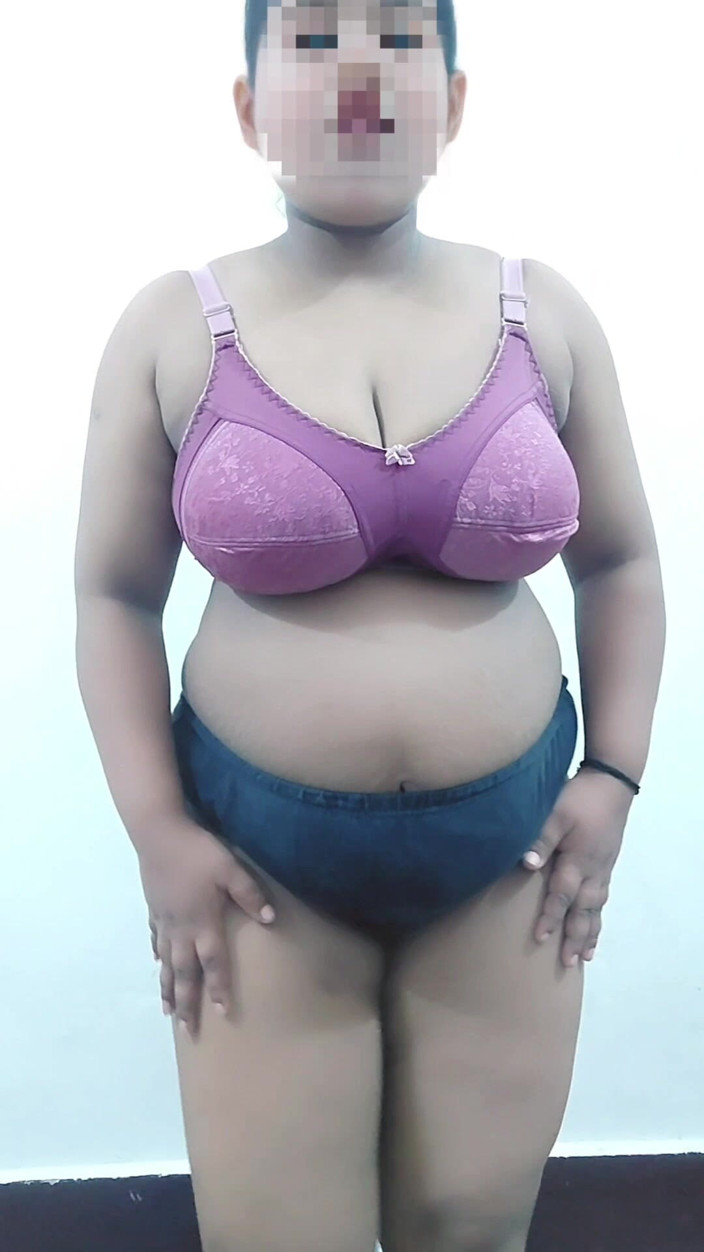 Niharika Thakur: Indian College Girl