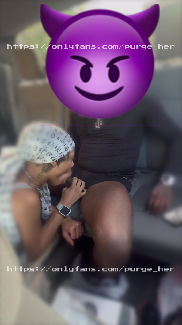 Purge_her: Grandi Labbra Strette Succhiano Un Bel Cazzo Duro