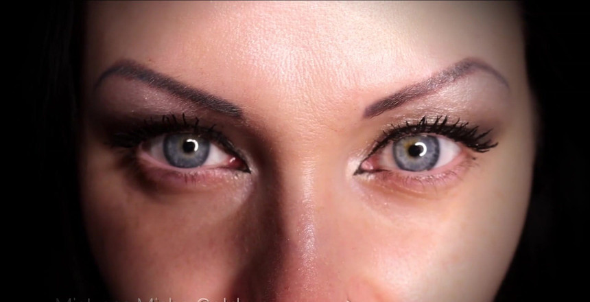 Goddess Misha Goldy: 의 게임을하자! 난 당신이 아주 가까운 눈 접촉 사랑 알고있다! 넌 내 시선에 특히 매료되어 있어