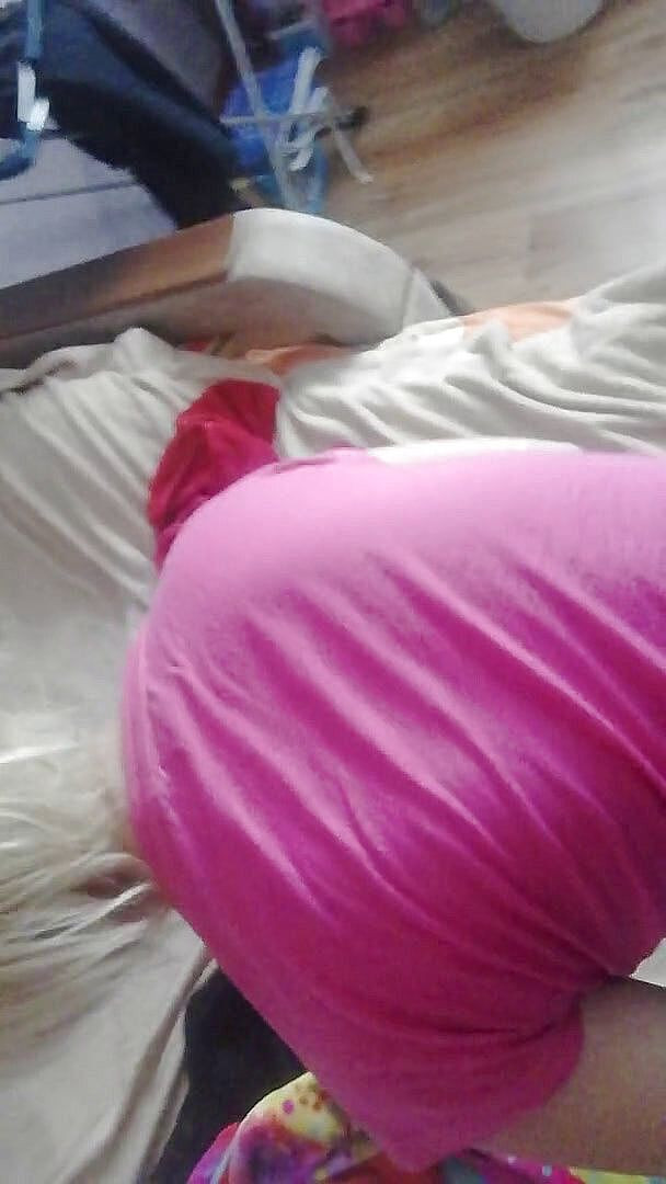 Igor 8820: Blondine wird doggystyle gebohrt