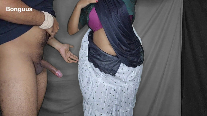 Riya Bonguus: Video di scopata di cameriera calda quando mia moglie non è...