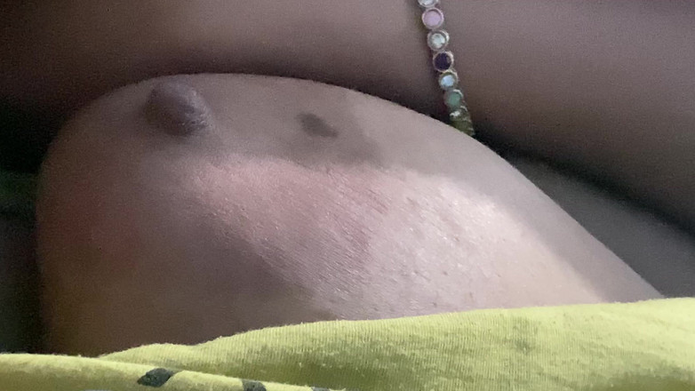 Ritu Bhabhi: Ik zag net de borsten van mijn stiefzus - ze zijn...