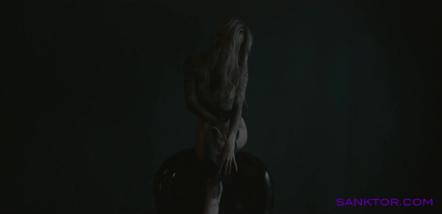 SANKTOR: Tattooed teen is dancing in the dark room