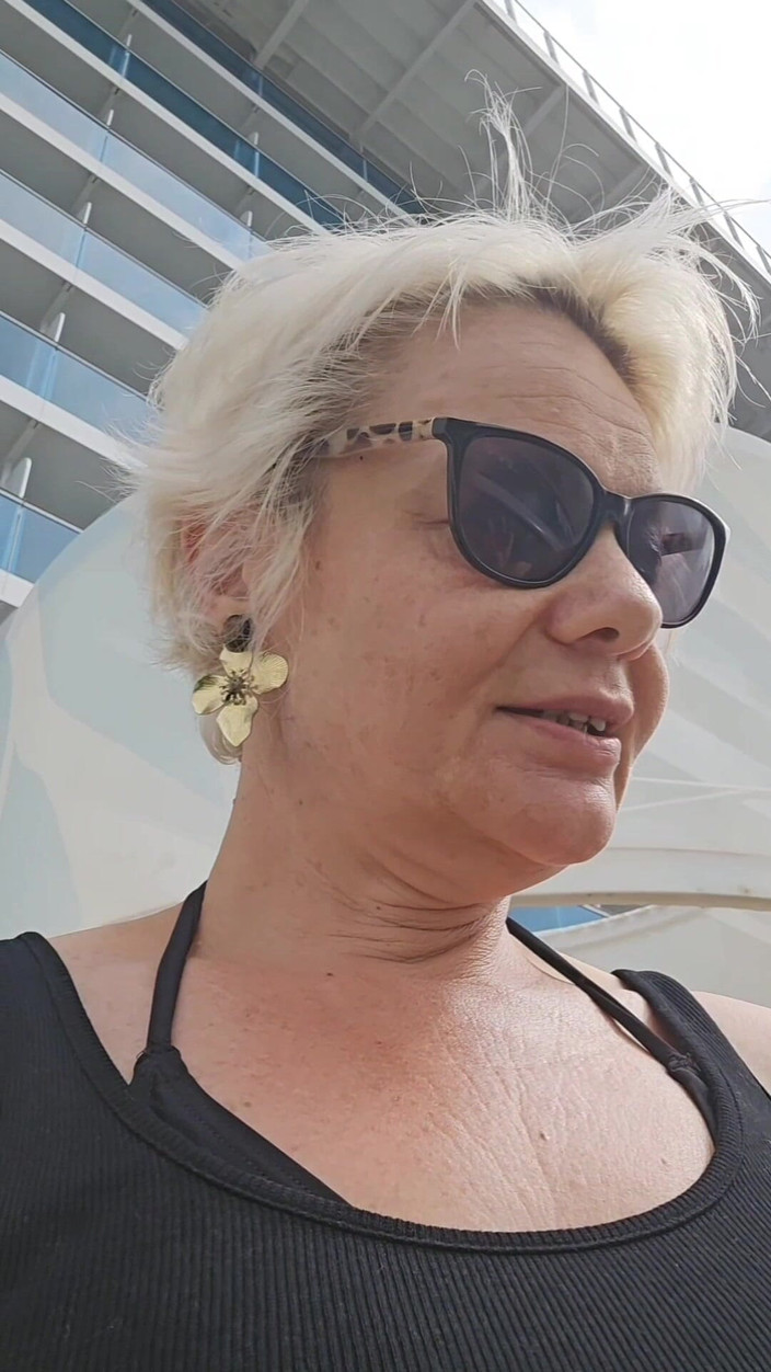 Sofy13: 船上的未知挑战口交和颜射