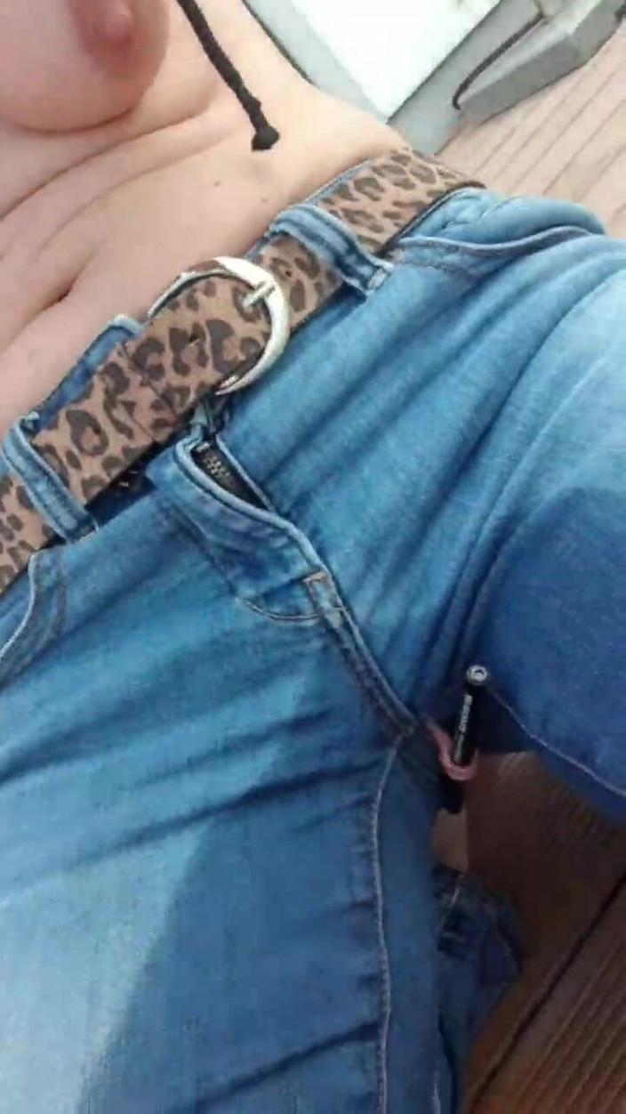 JulieEroticDress: Pancutan mani dalam Seluar Jeans