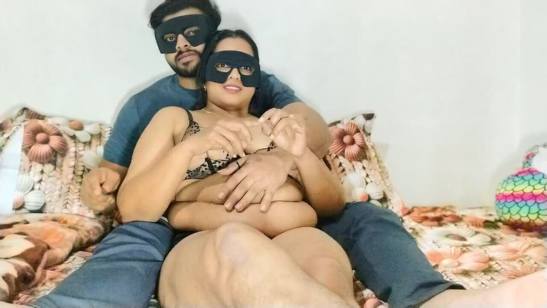 Kulsitham: Pasangan Mallu berpantat romantis bahagian 1