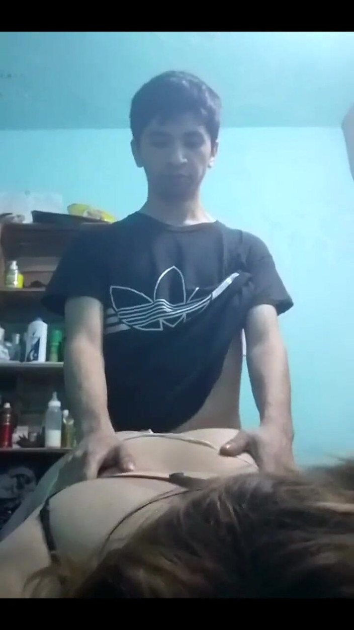 Fitcure1: Kami merekam dari depan dengan ponsel