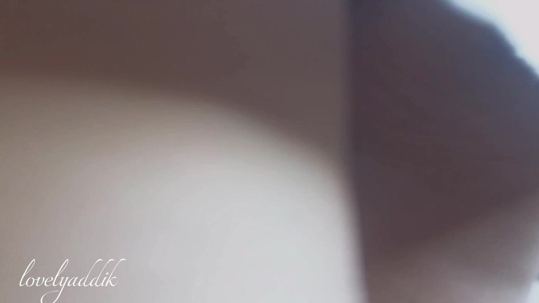 Lovelyaddik: Fülle meine muschi in der küche