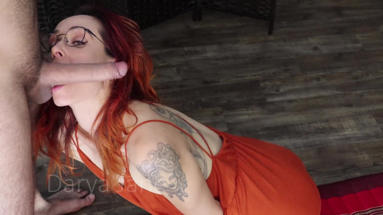 Darya Jane: Tvář Dary Jane pokrytá mrdkou z sání koulí